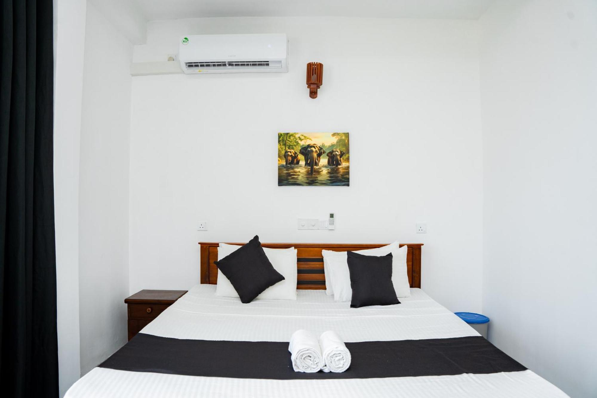 Regal Heights Hotel Велігама Екстер'єр фото